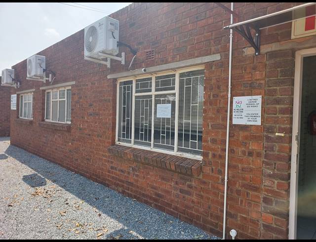 82M² OFFICE TO LET IN MEYERTON CENTRAL
